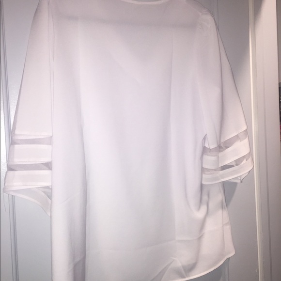 White blouse - Picture 2 of 2